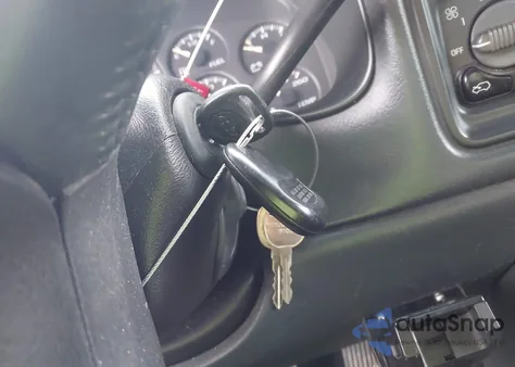 2002 Chevrolet Silverado 1500 Ls из США, поврежденный, VIN 2GCEK19T221282748